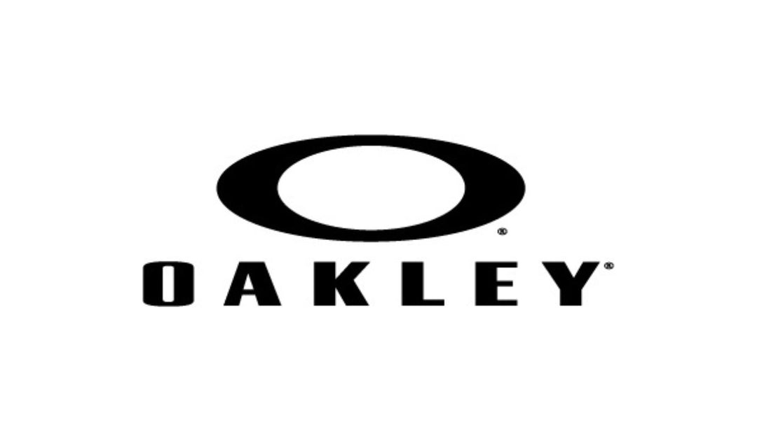 Oakley  - Racketnow.com