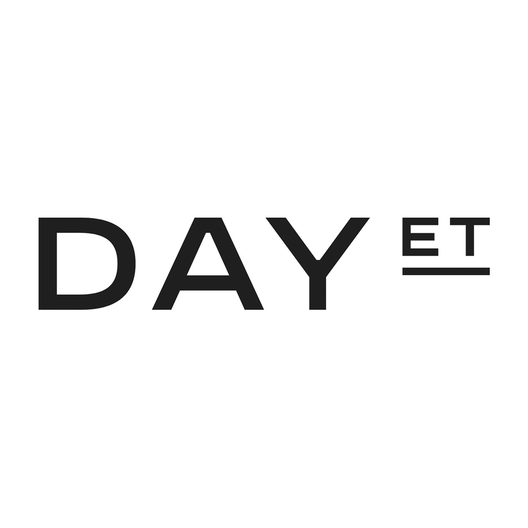 DAY ET  - Racketnow.com