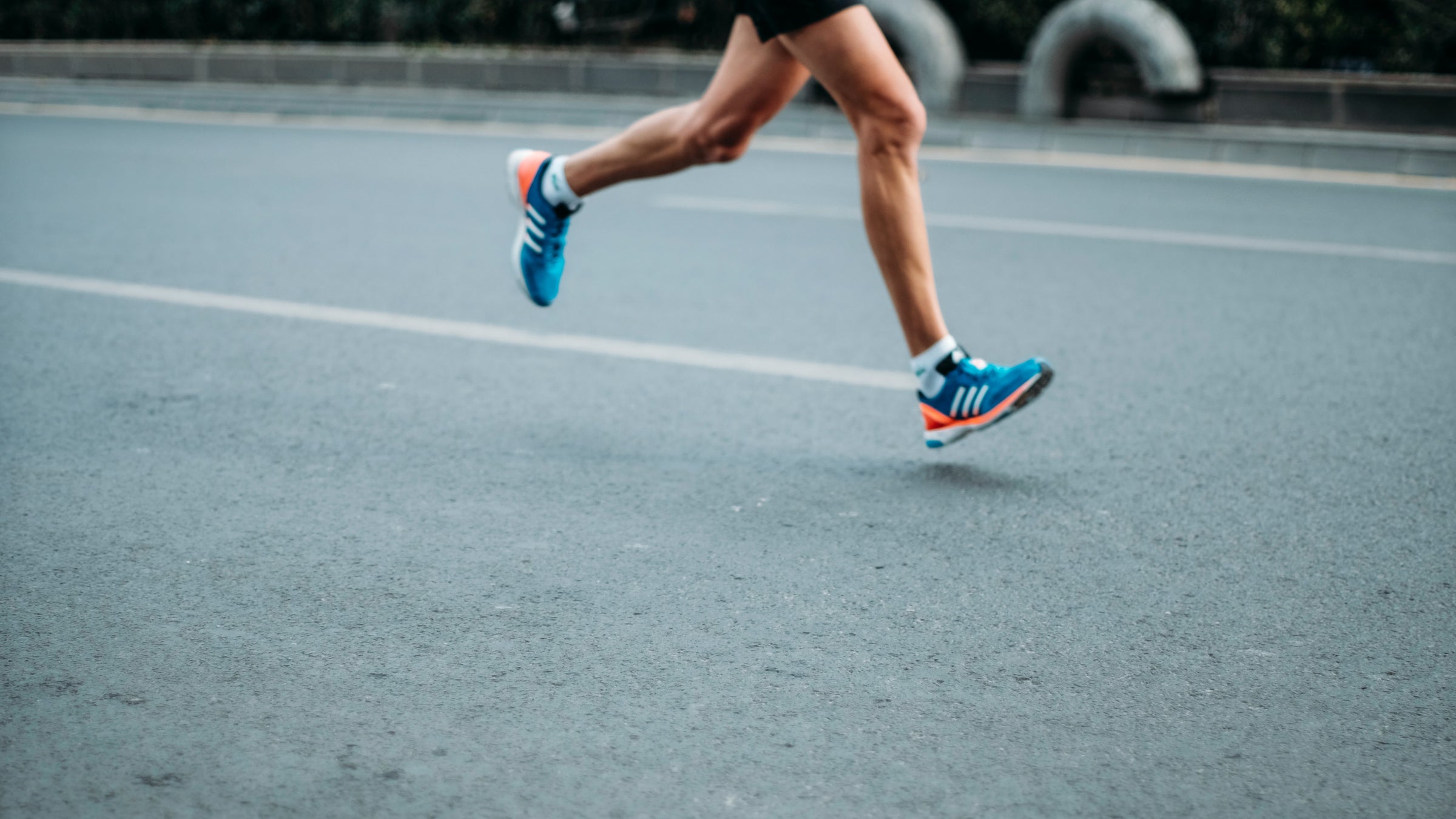 Road running shoes