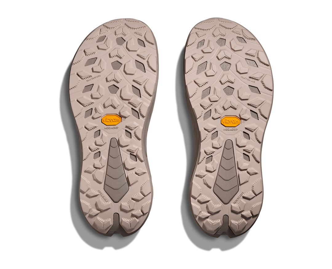 Hoka Infini Hike TC Men in Black / Cement, outsole