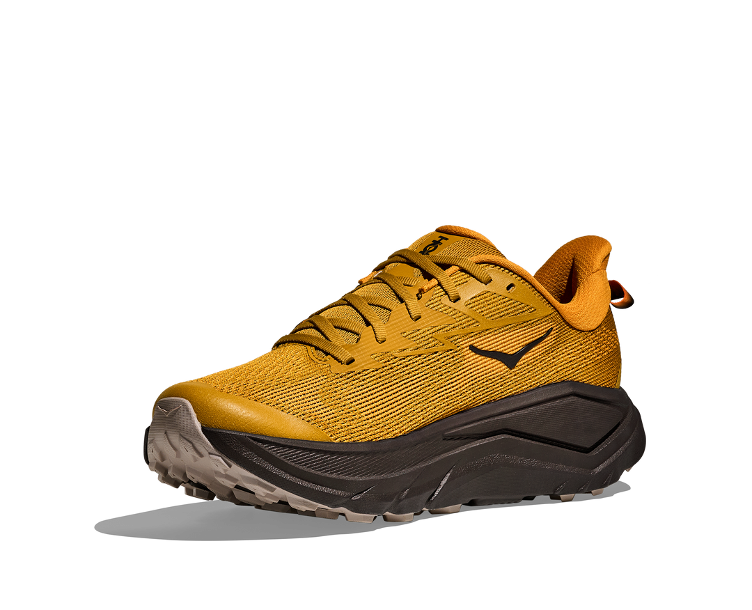 Hoka Challenger 8 Men in Mustard Seed / Black, front angle view