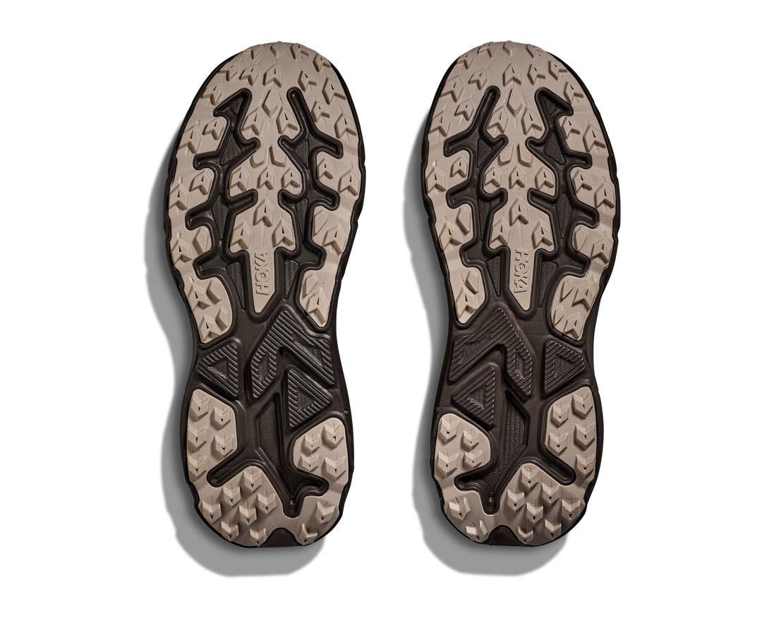 Hoka Challenger 8 Men in Mustard Seed / Black, outsole