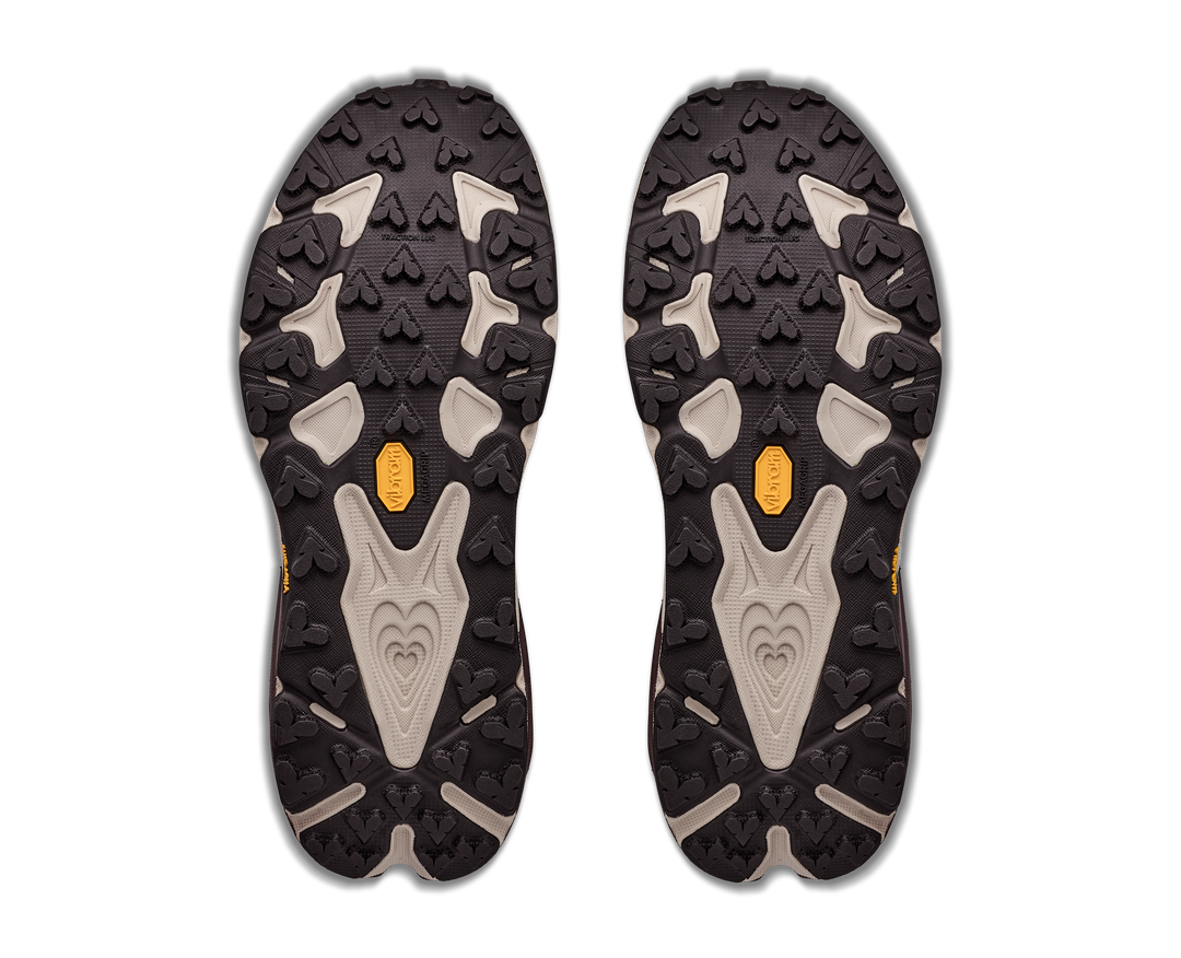 Hoka Speedgoat 7 GTX Men in Spiced Chocolate / River Rock, outsole