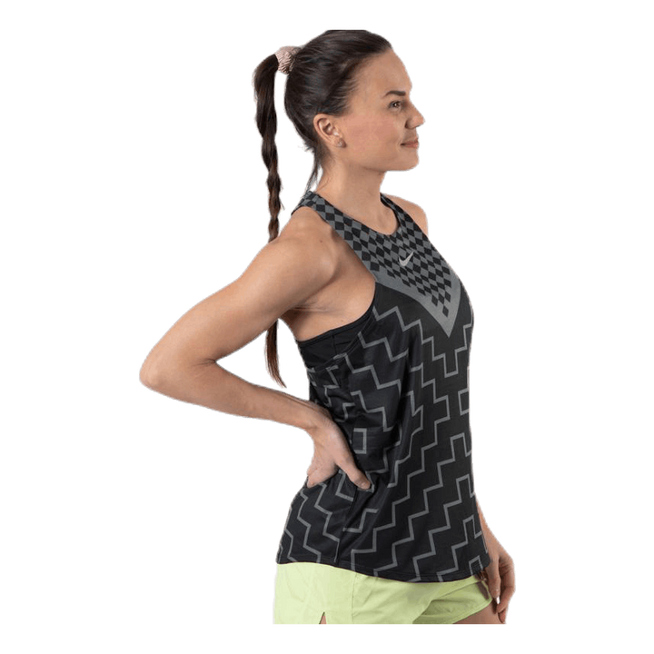 Tank Runway Geo Grey