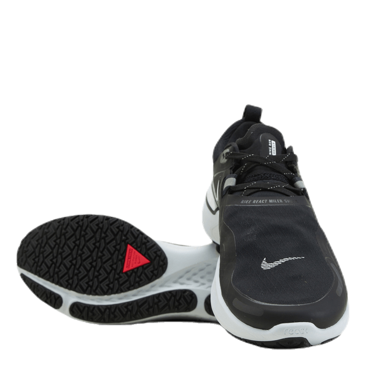 React Miler Shield White/Black