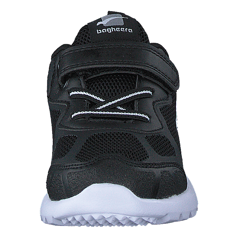 Moxie Black/white