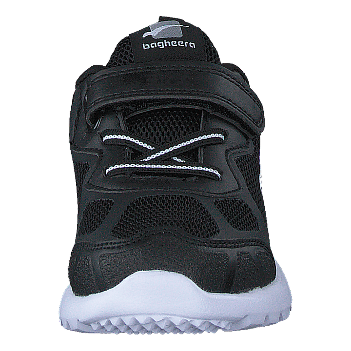 Moxie Black/white