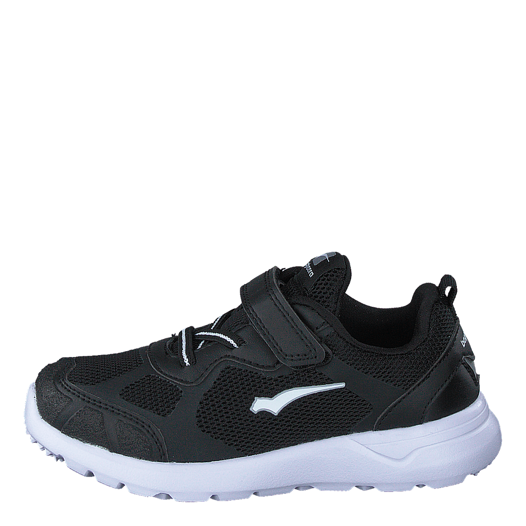 Moxie Black/white