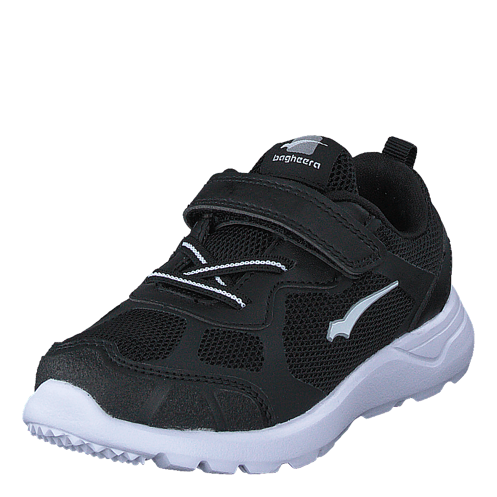 Moxie Black/white