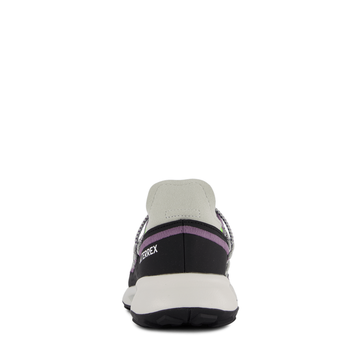 Terrex Voyager 21 Travel Shoes Wonsil / Greone / Shavio