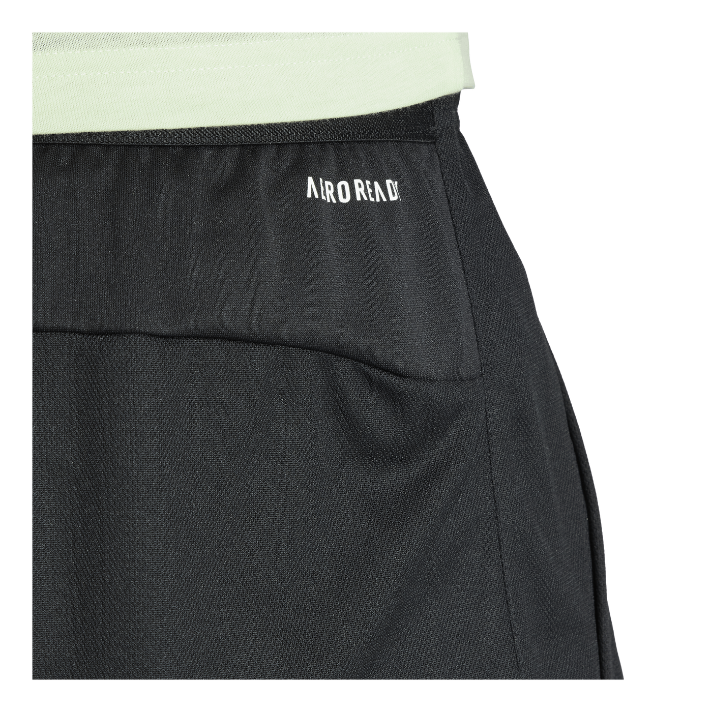 Train Essentials Seasonal Big Logo Shorts Black