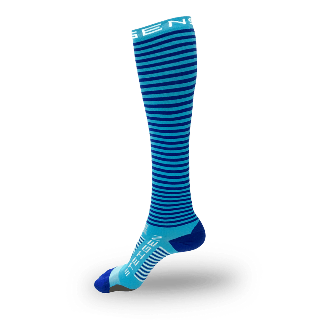 Steigen Running Socks Full Length in Blueberry, side view