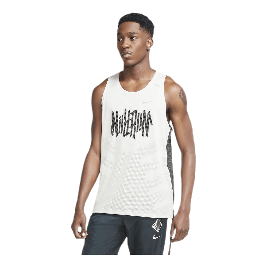 Nike wild run shop tank