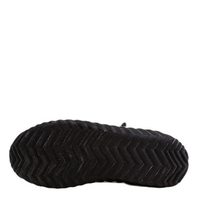 Out n About Plus Conquest Black
