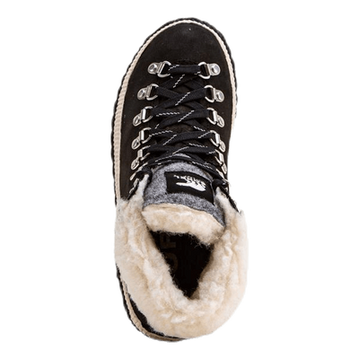Out n About Plus Conquest Black