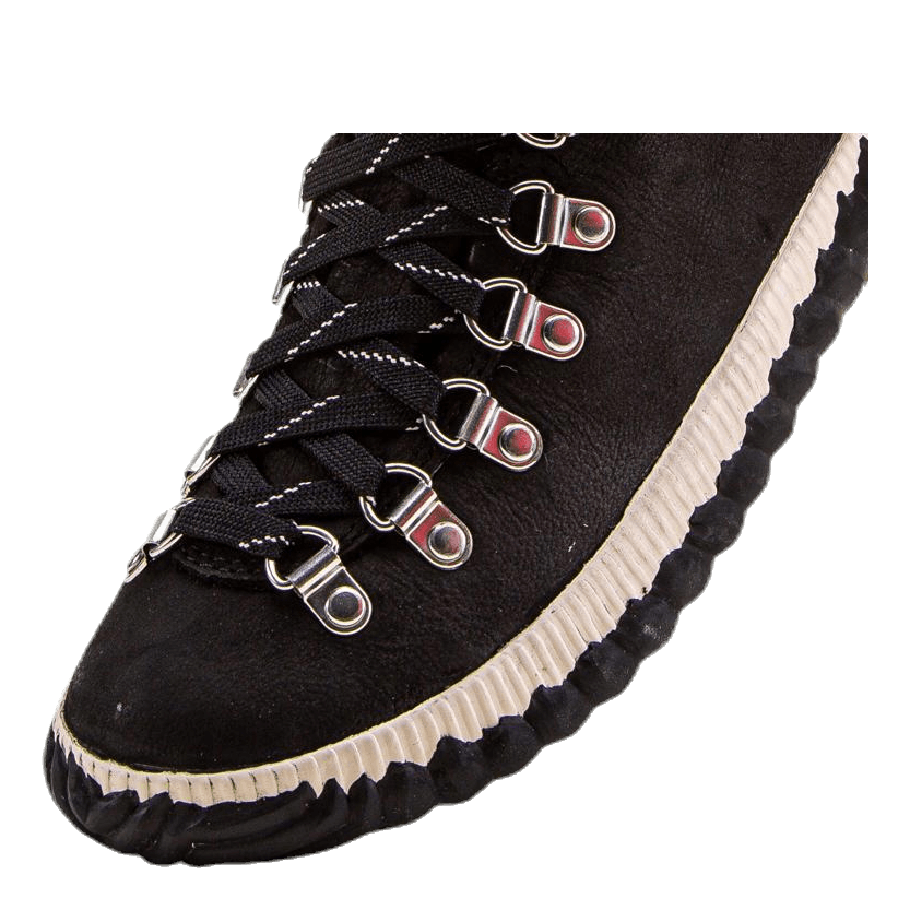 Out n About Plus Conquest Black