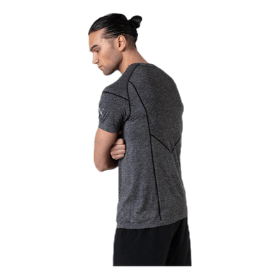 Reactive evoKNIT Tee Black