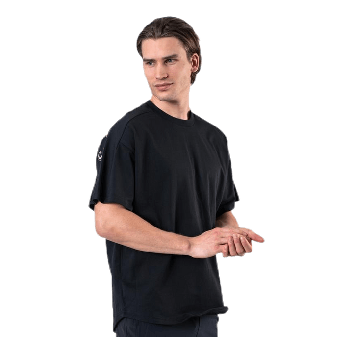 Must Have S/S Tee Black