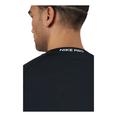 Nike Pro Dri-FIT Men's Tight Fit Long-Sleeve Top BLACK/WHITE