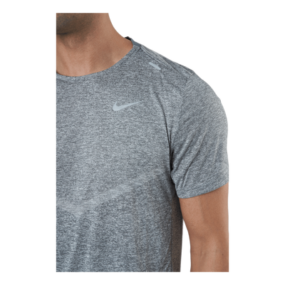 Dri-FIT Rise 365 Men's Short-Sleeve Running Top SMOKE GREY/HTR/REFLECTIVE SILV