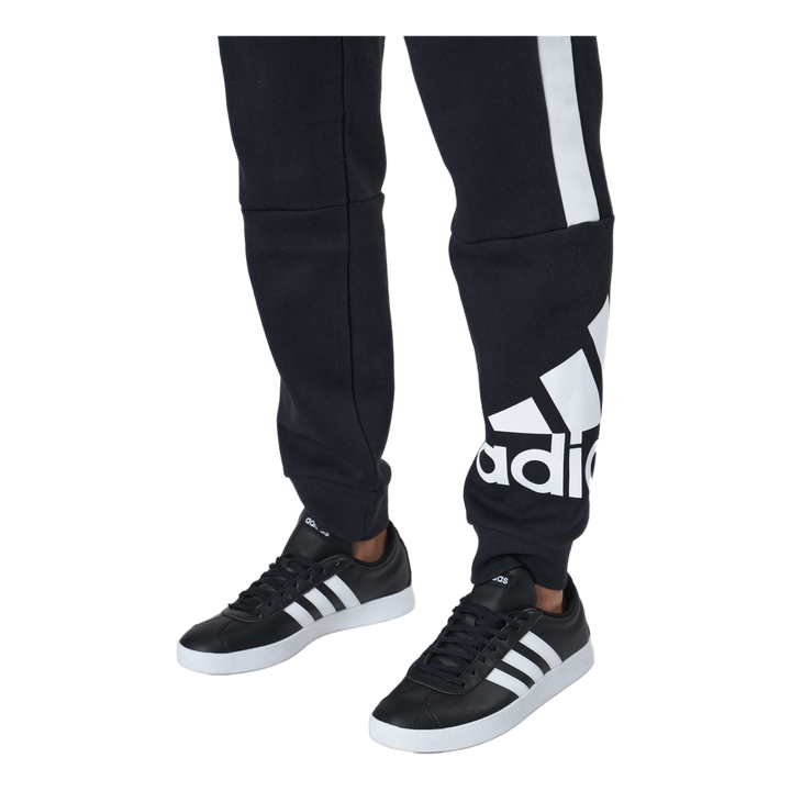 M Cb Pt Black/white