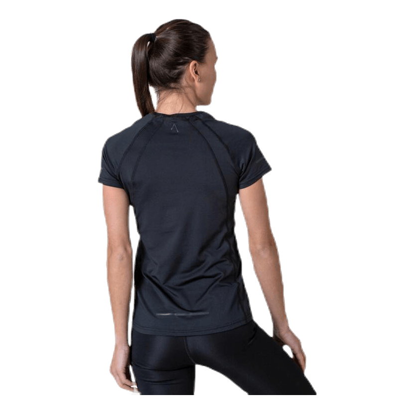 Maia Tee Black