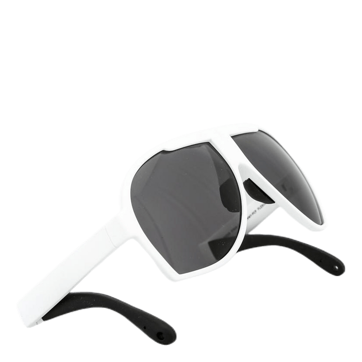 P76R White