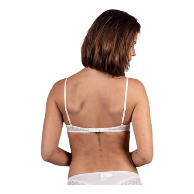 Unlined Triangle White