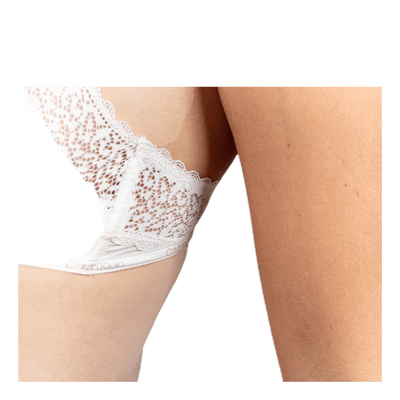 Unlined Triangle White